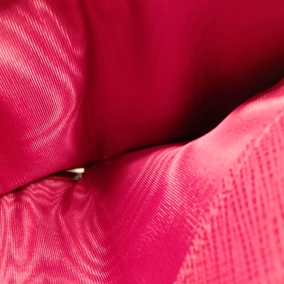 Auth Prada Red Saffiano Leather Compact Bifold Wallet Preloved On Sale Now Prada - Picture 9 of 9